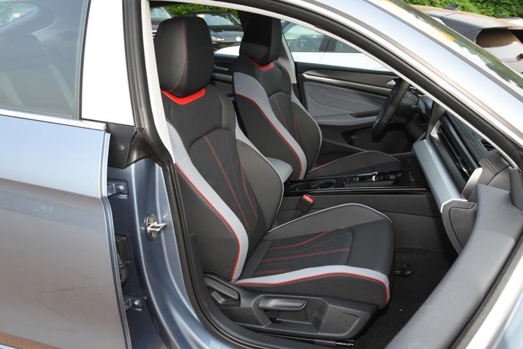 大众凌渡内饰图片 大众凌度内饰